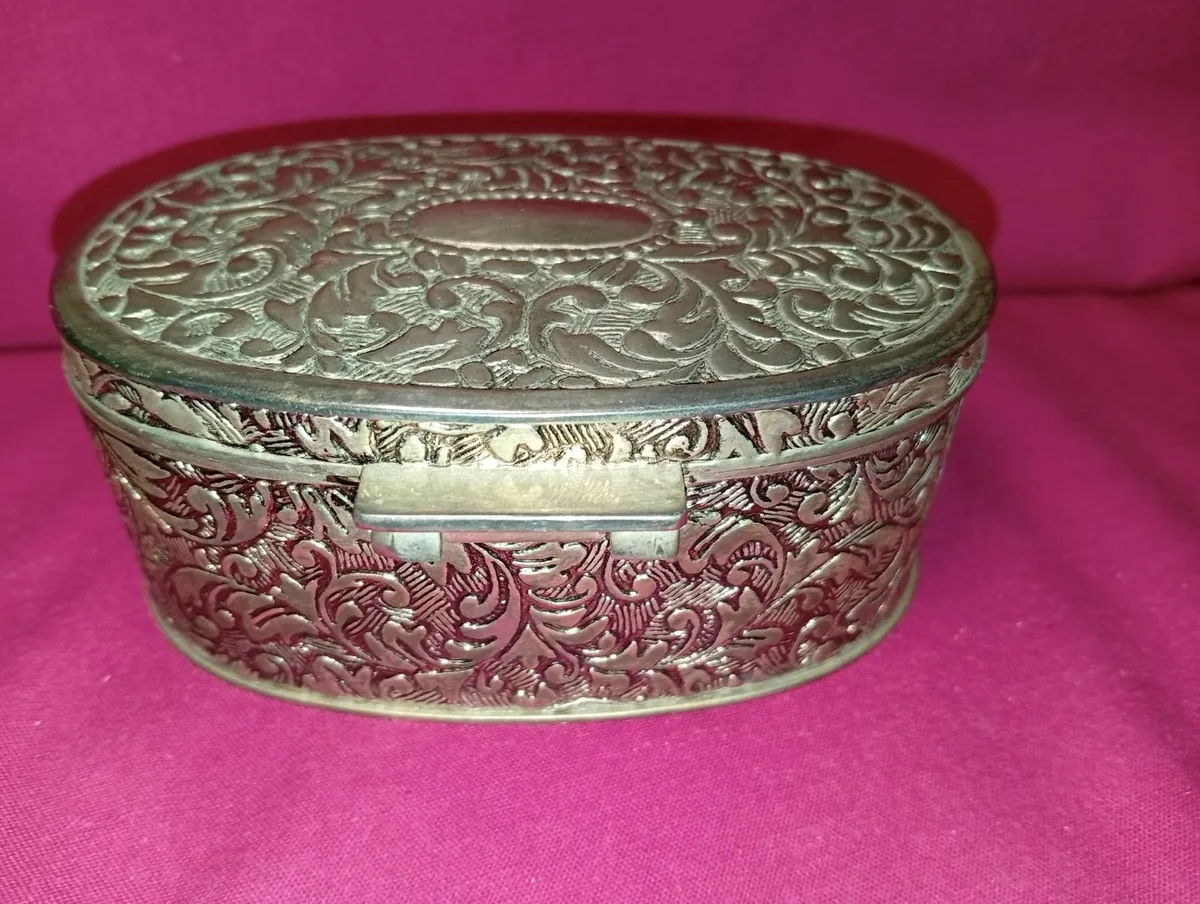 Vintage Silver Metal Filigree Lidded Jewellery - Image 4