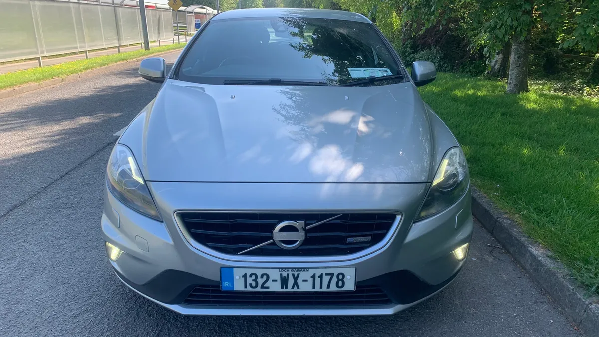 2013 Volvo V40 Estate R-DEDIGN ! - Image 3