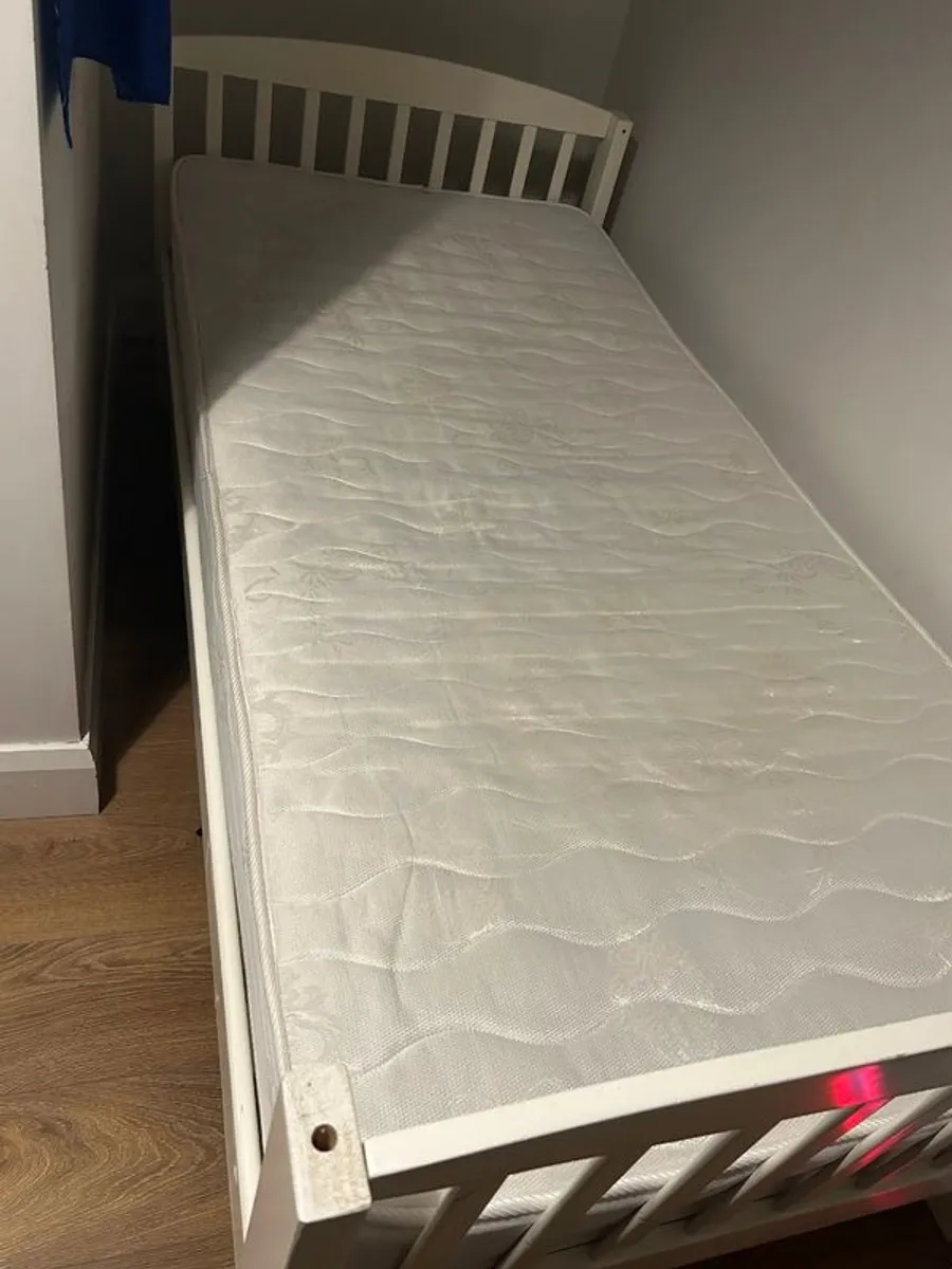 Single Bed - Image 2