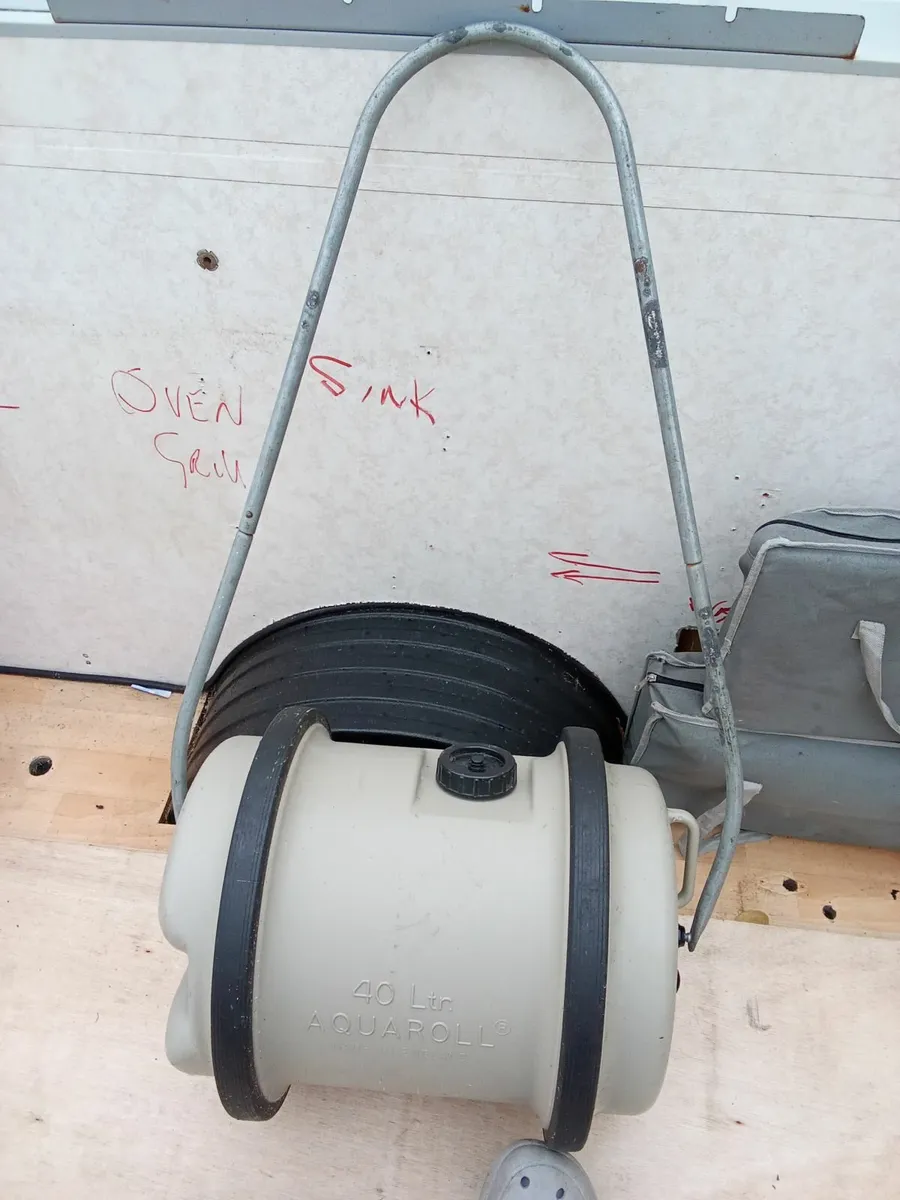 40ltr rolling water carrier - Image 1