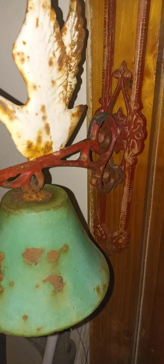 Cast Iron outside Doorbell - Image 4