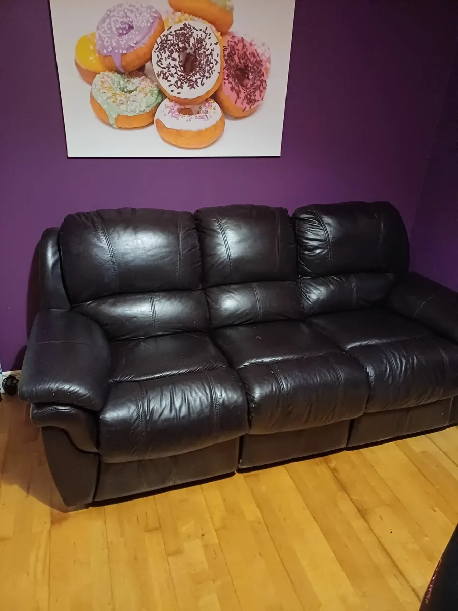 Couch - Image 2