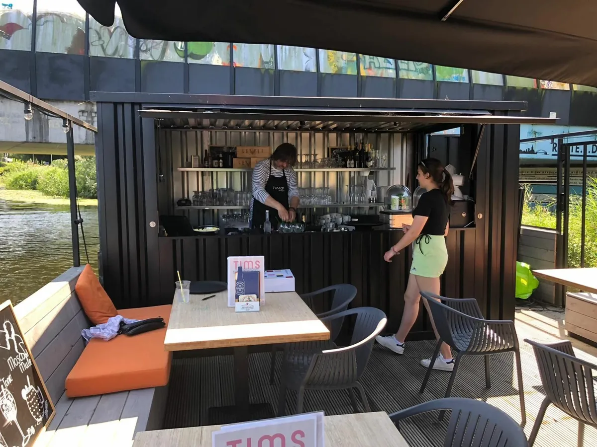 Modern 4x2 Bar – Perfect for Home or Business - Image 1