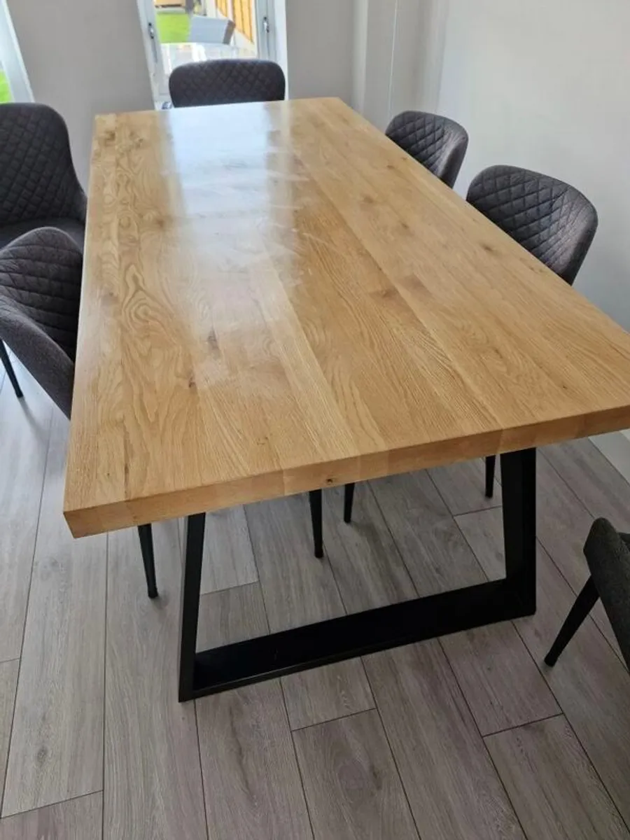 Solid oak kitchen table - Image 3