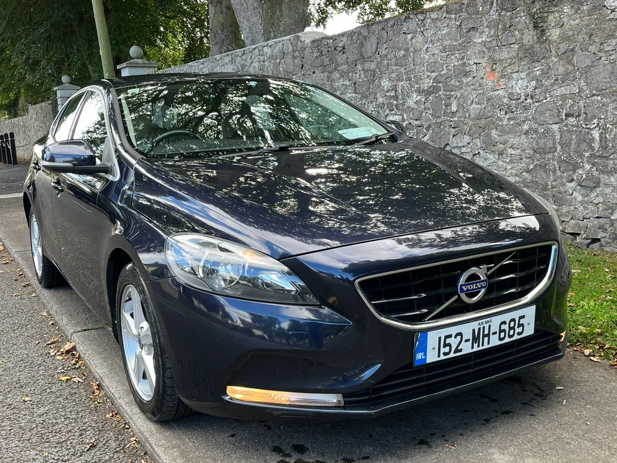 VOLVO V40 2.0 D2 // NEW NCT 11/2026. - Image 3