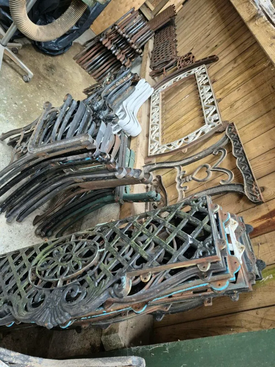 Garden benches, bench ends - Image 1