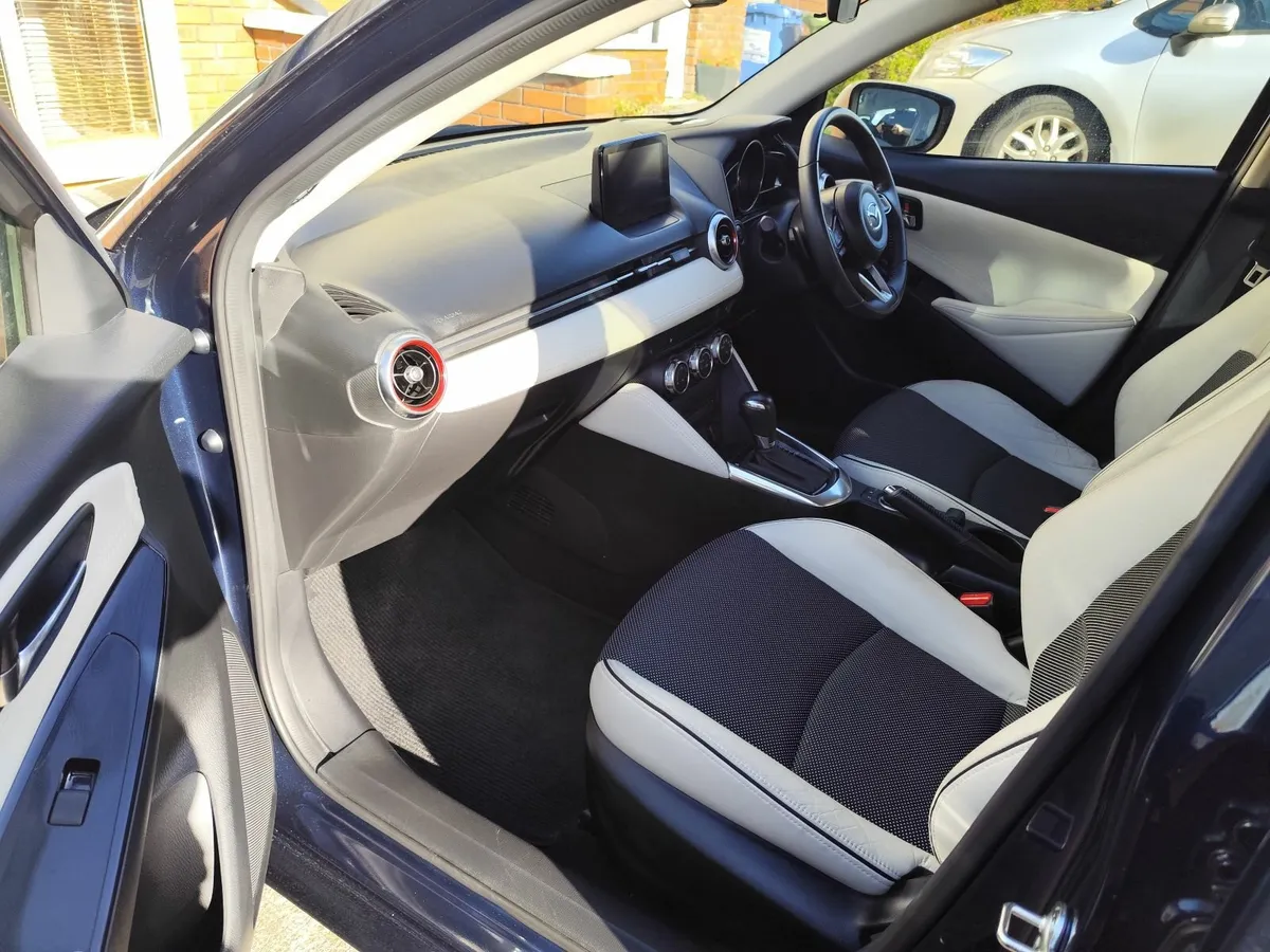 2016 Mazda 2 (Demio) Automatic!1Owner!Only46000Mls - Image 4