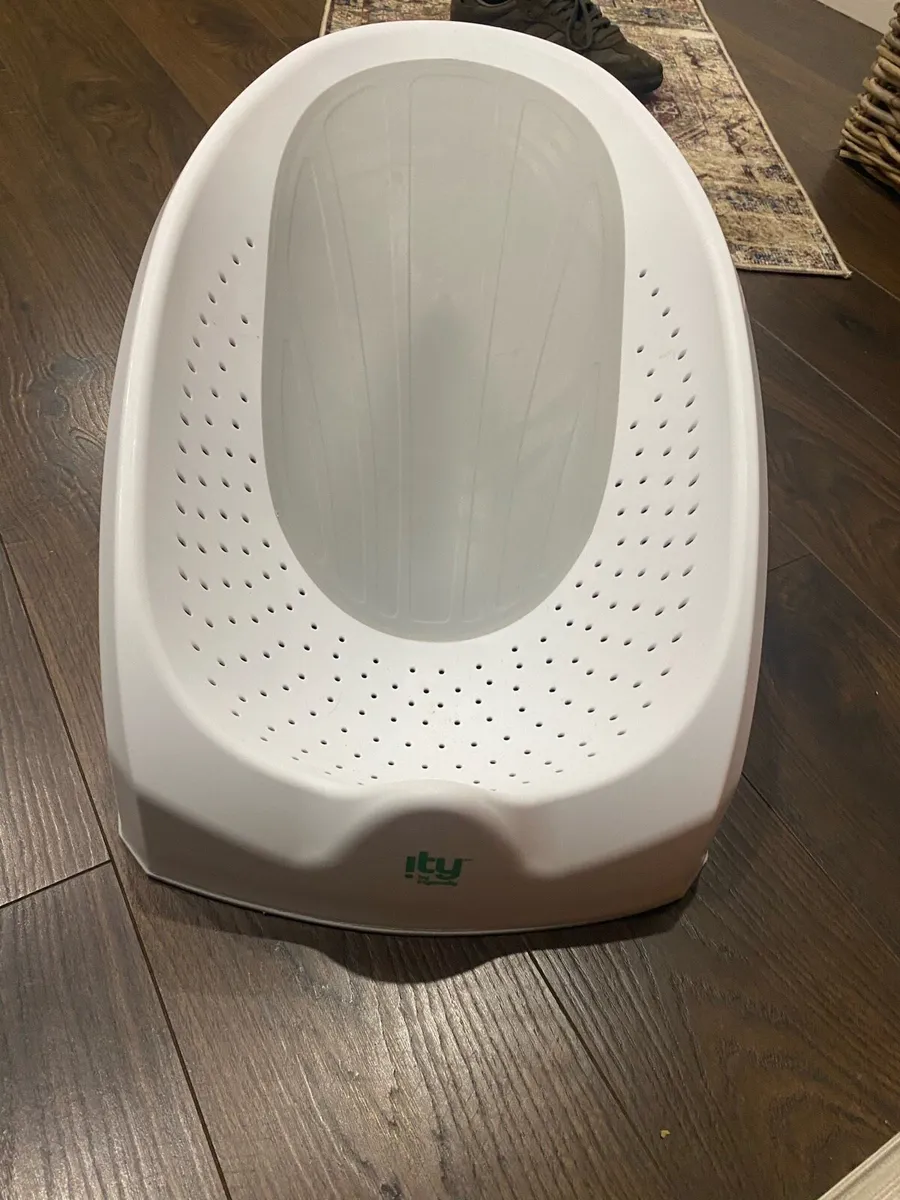 ITY by Ingenuity Easy Rinse Baby Bath Seat - Image 2