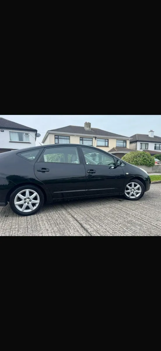 Toyota Prius 2006 - Image 2