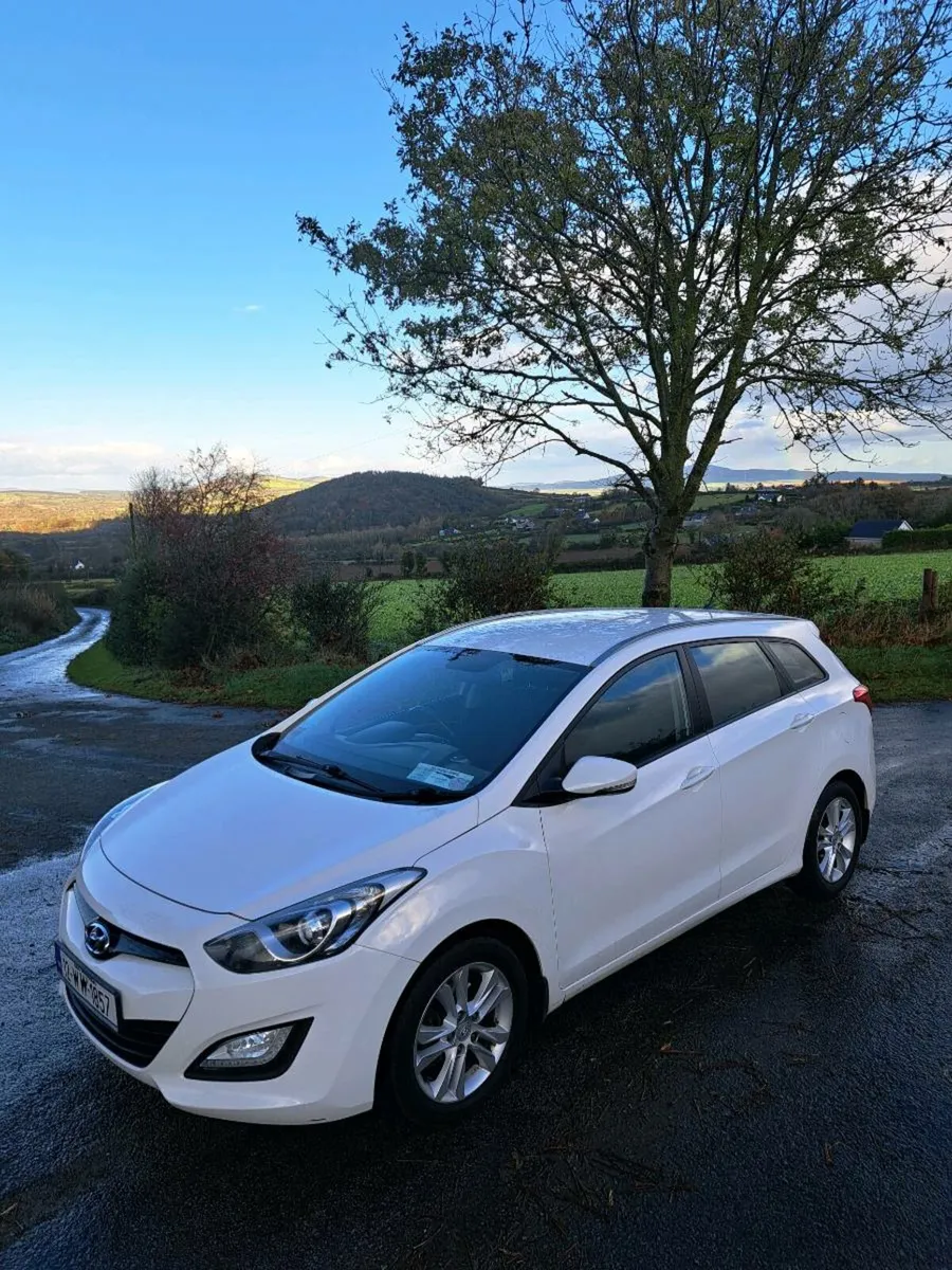 2012 Hyundai i30 Estate New Nct - Image 2