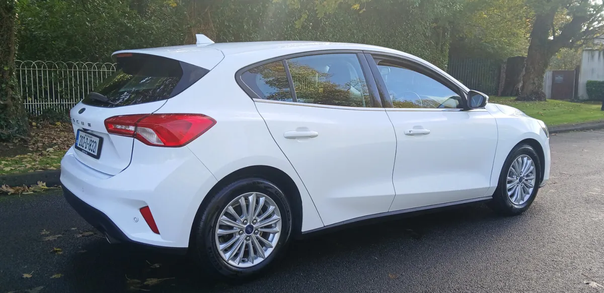 Ford Focus 2020 *TITANIUM * 1.0 5dr - FSH - Image 3