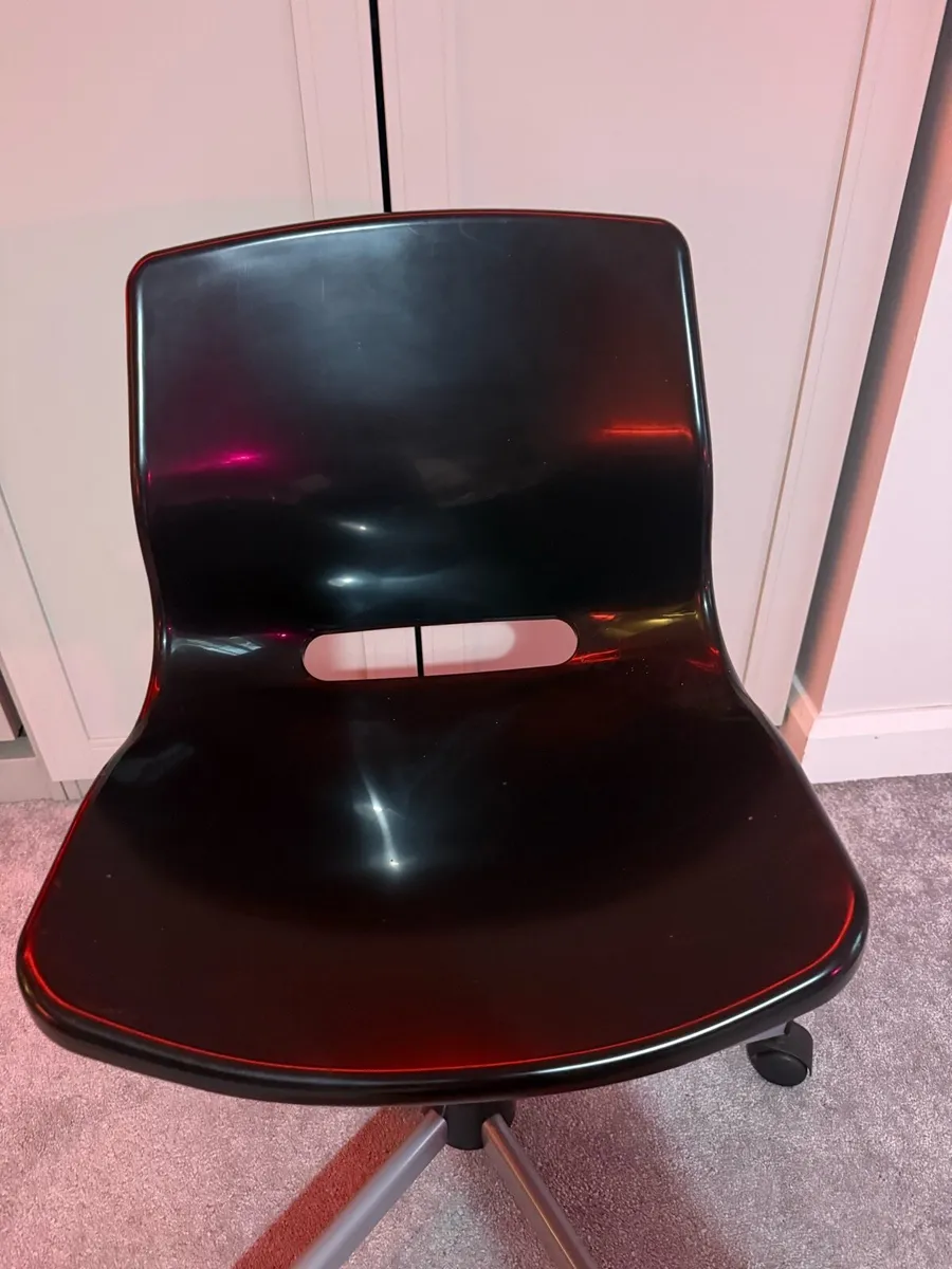 Swivel Chair - Image 2