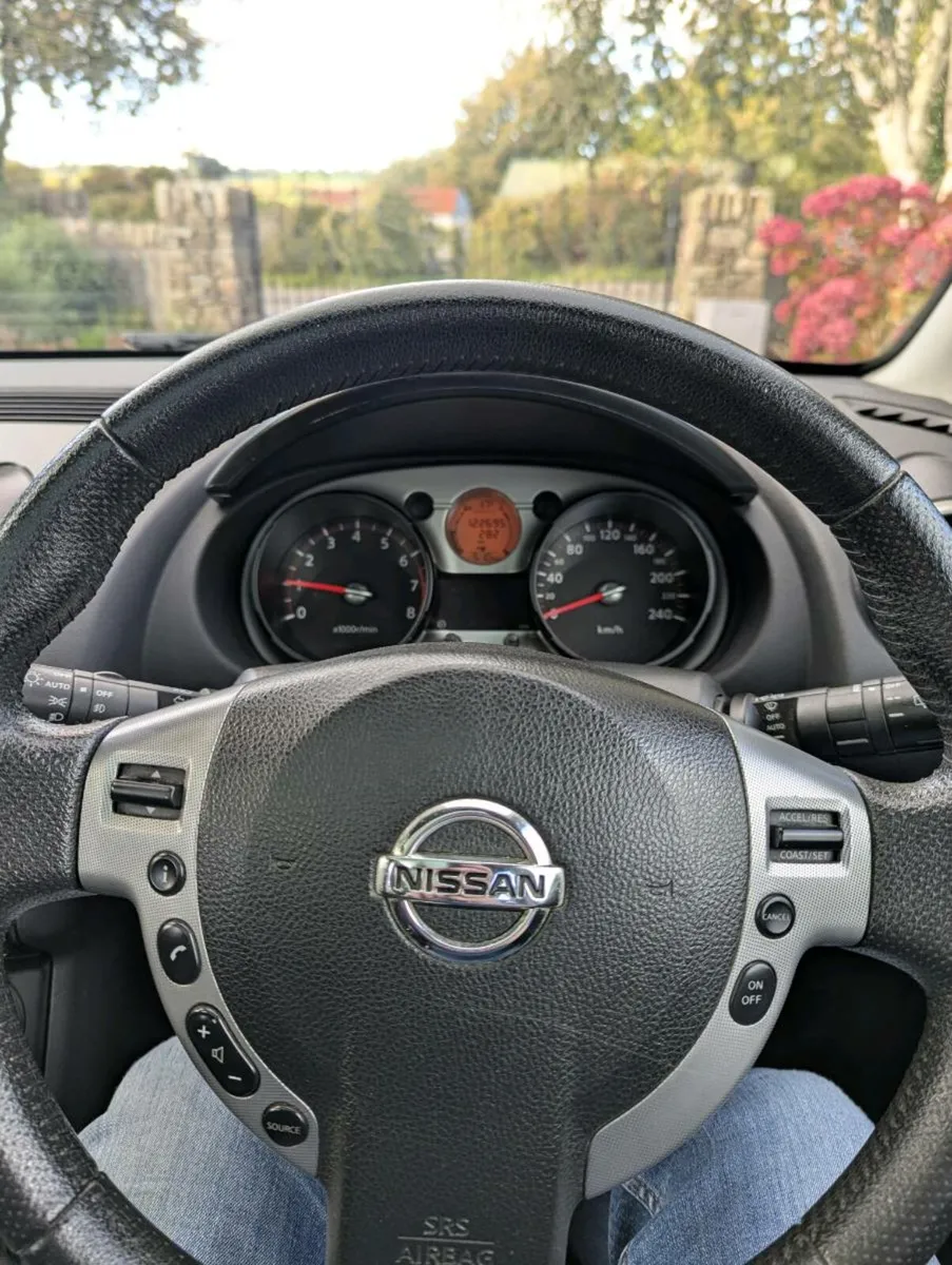 2010 Nissan Qashqai SVE Panoramic - Image 4
