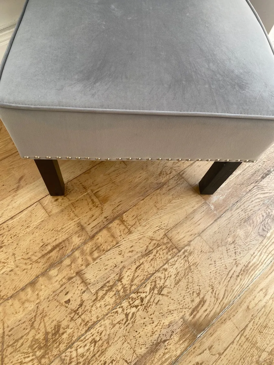 Grey chair - Image 3