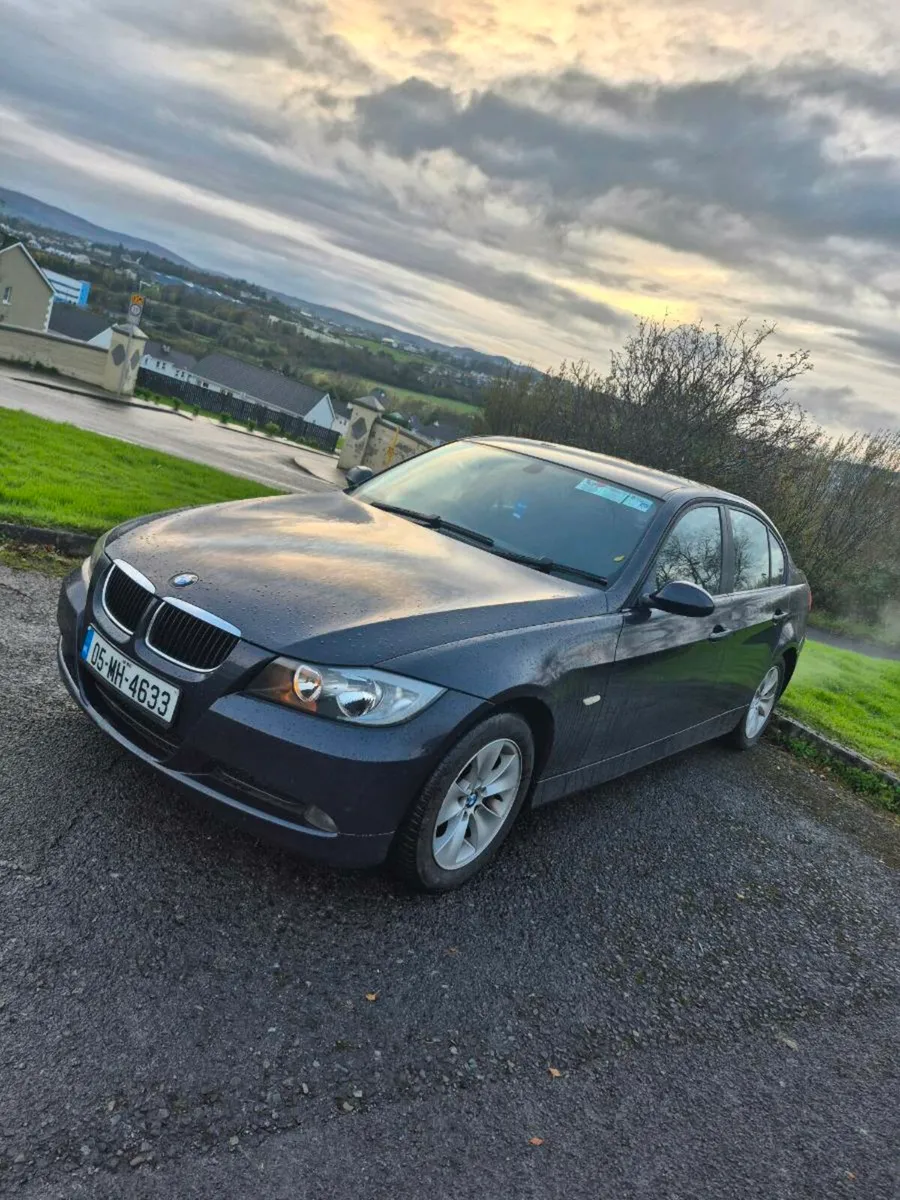 Bmw 320i low miles - Image 2