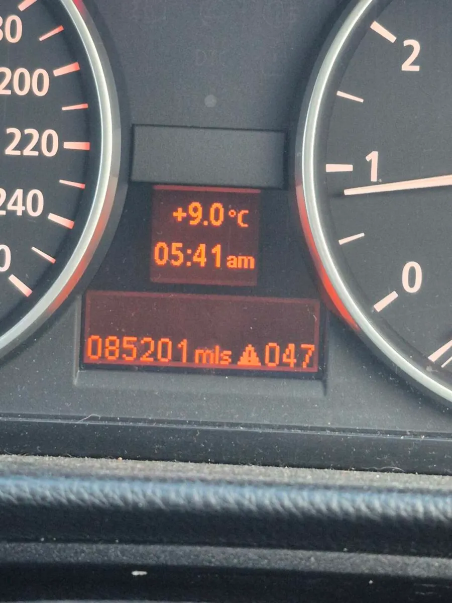 Bmw 320i low miles - Image 4