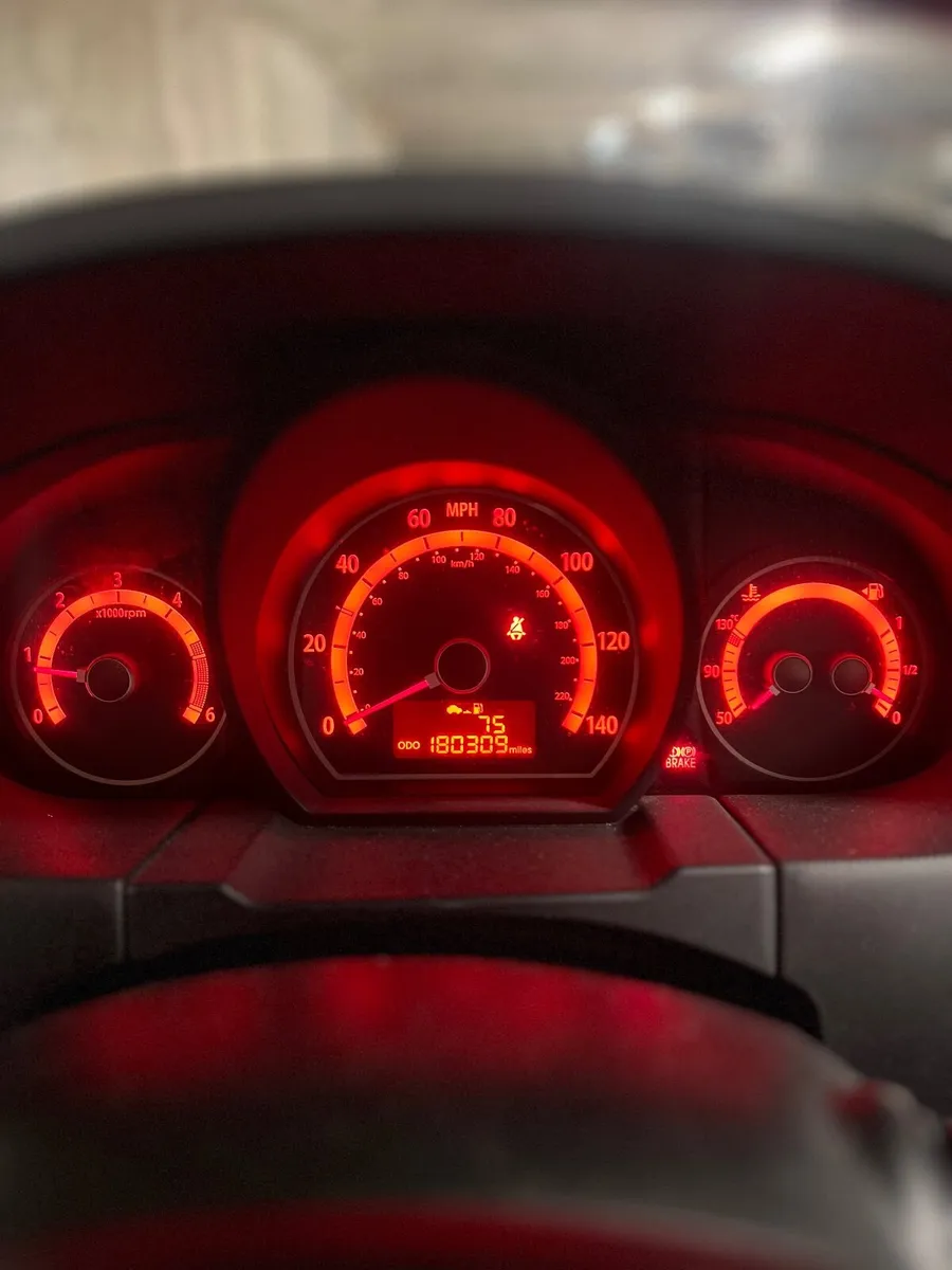 Kia Ceed 2011 - Image 2