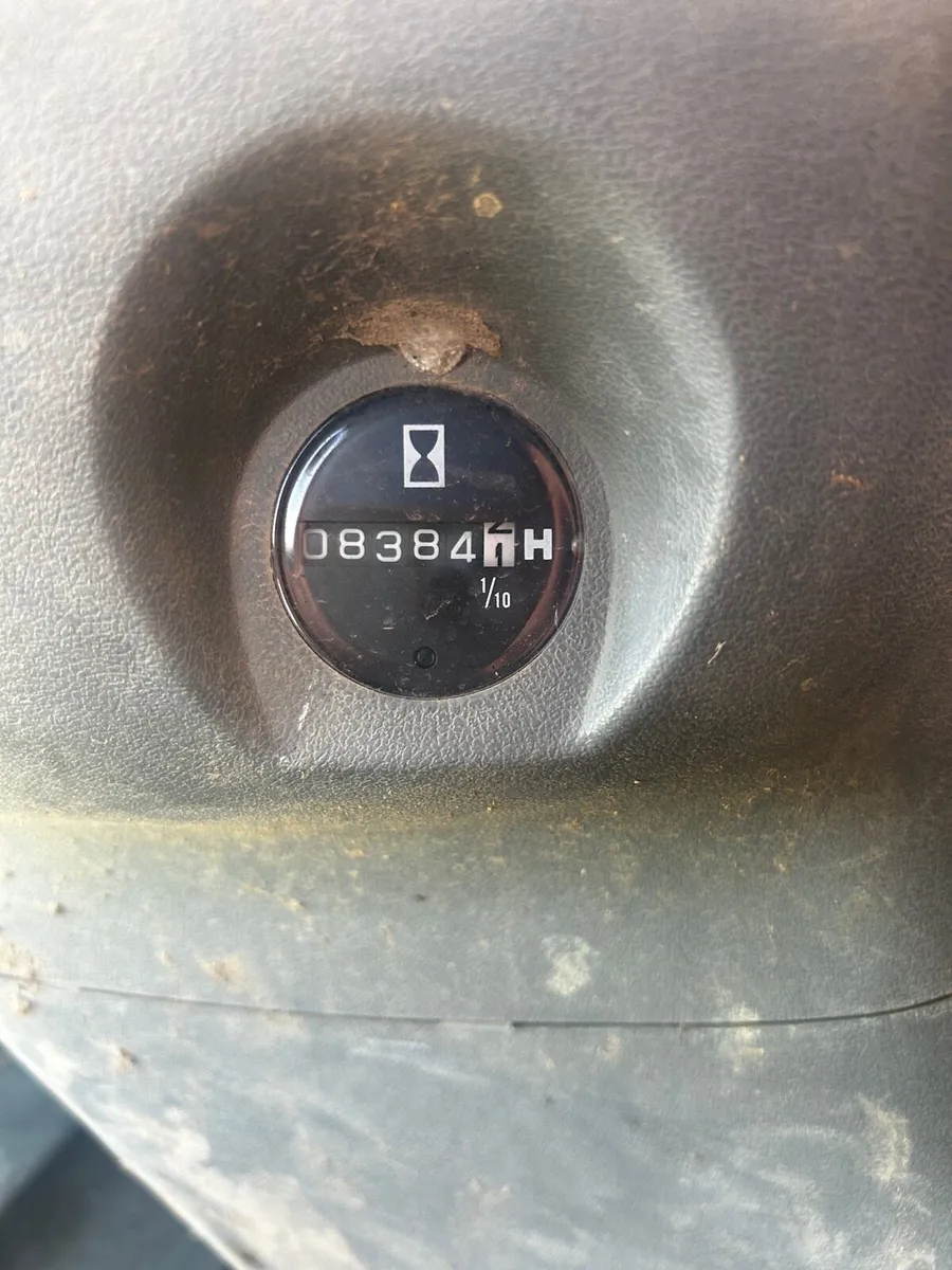 Hitachi ex135 - Image 3
