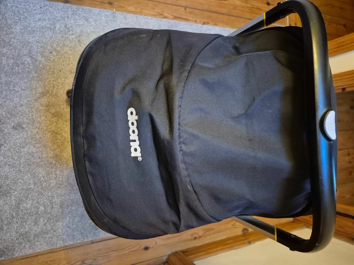 Doona Car Seat & Stroller - Image 3