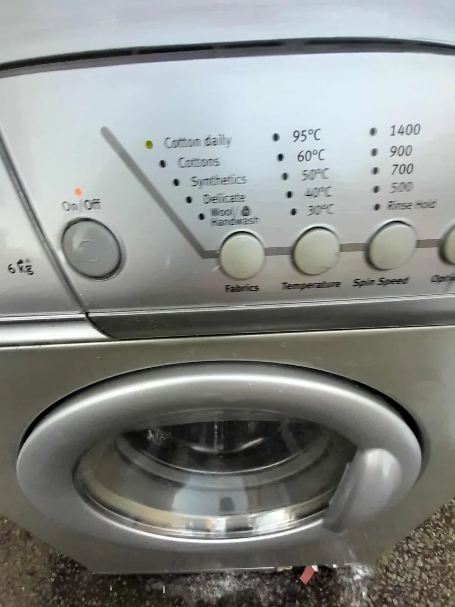 Zanussi washer dryer 6kg - Image 3