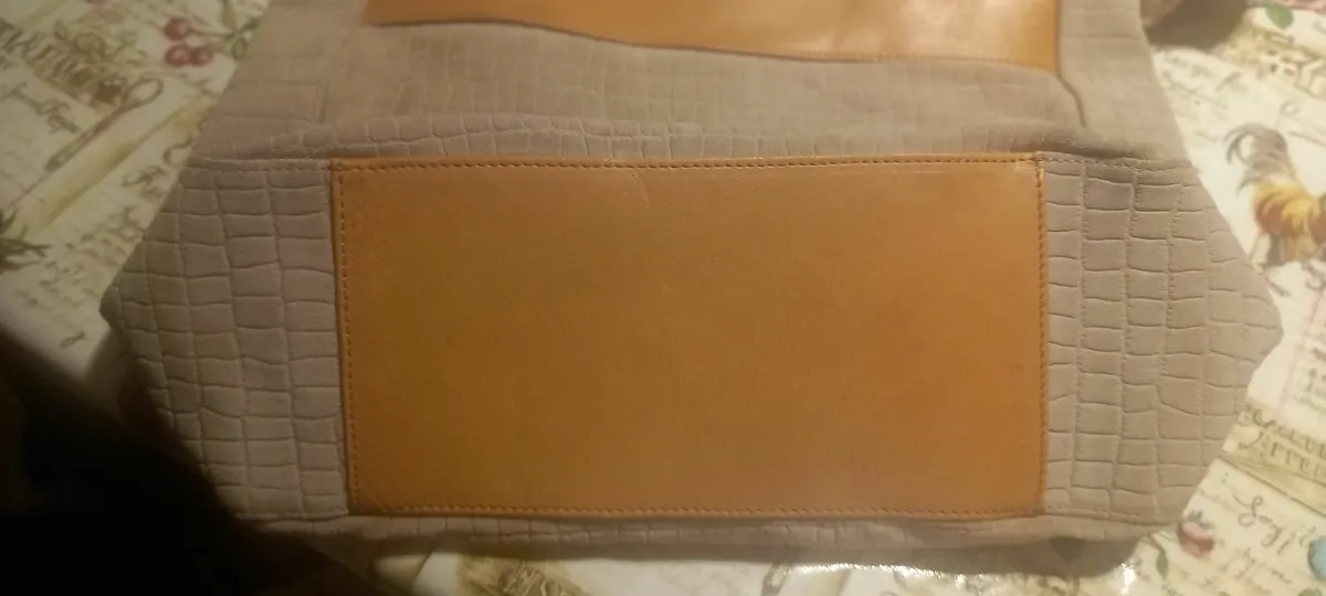 Ladies handbag - Image 4