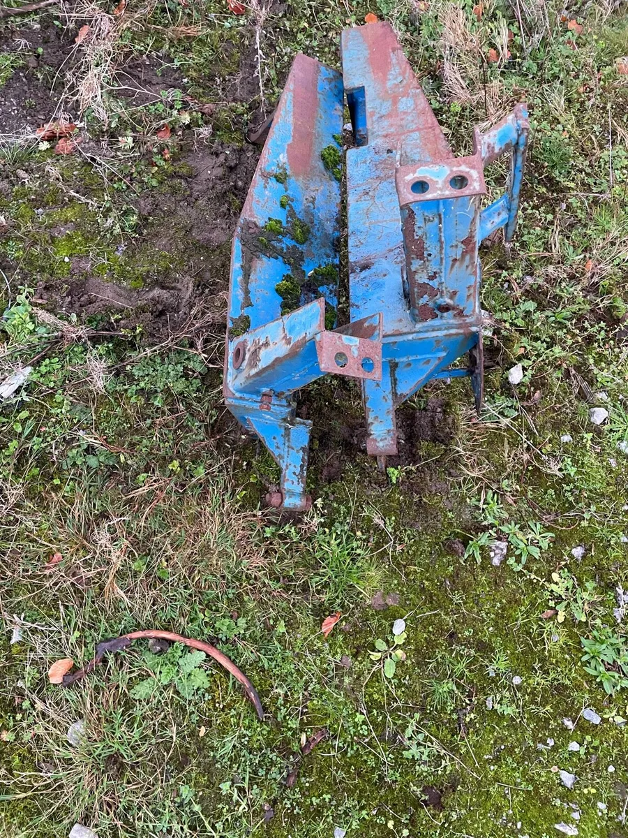 Tanco loader brackets - Image 4