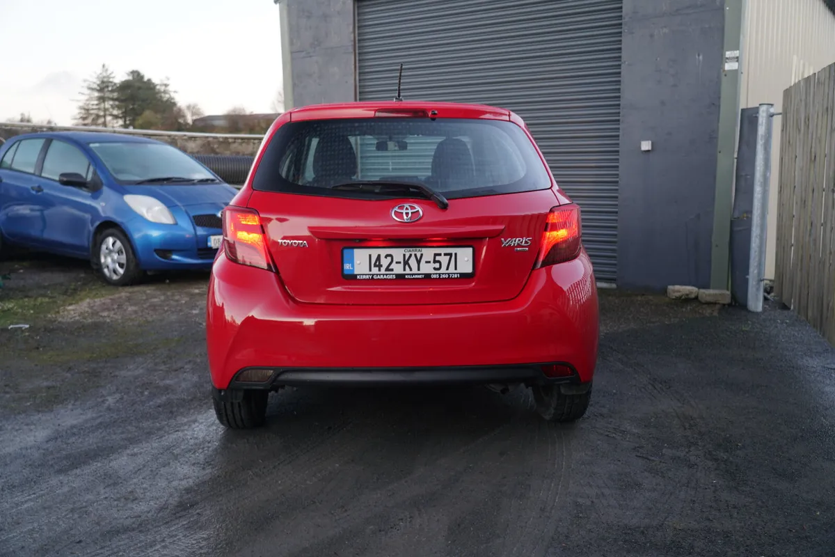 2014 Toyota Yaris 1.0 petrol - Image 4