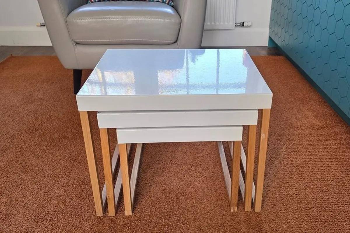 Habitat 'Kilo' nest of tables white and oak - Image 1