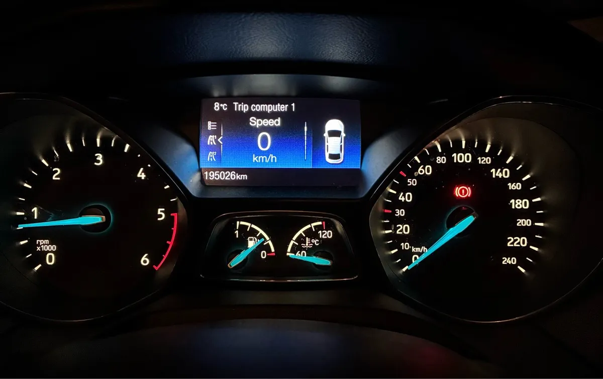 Ford Focus 2017 - Image 2