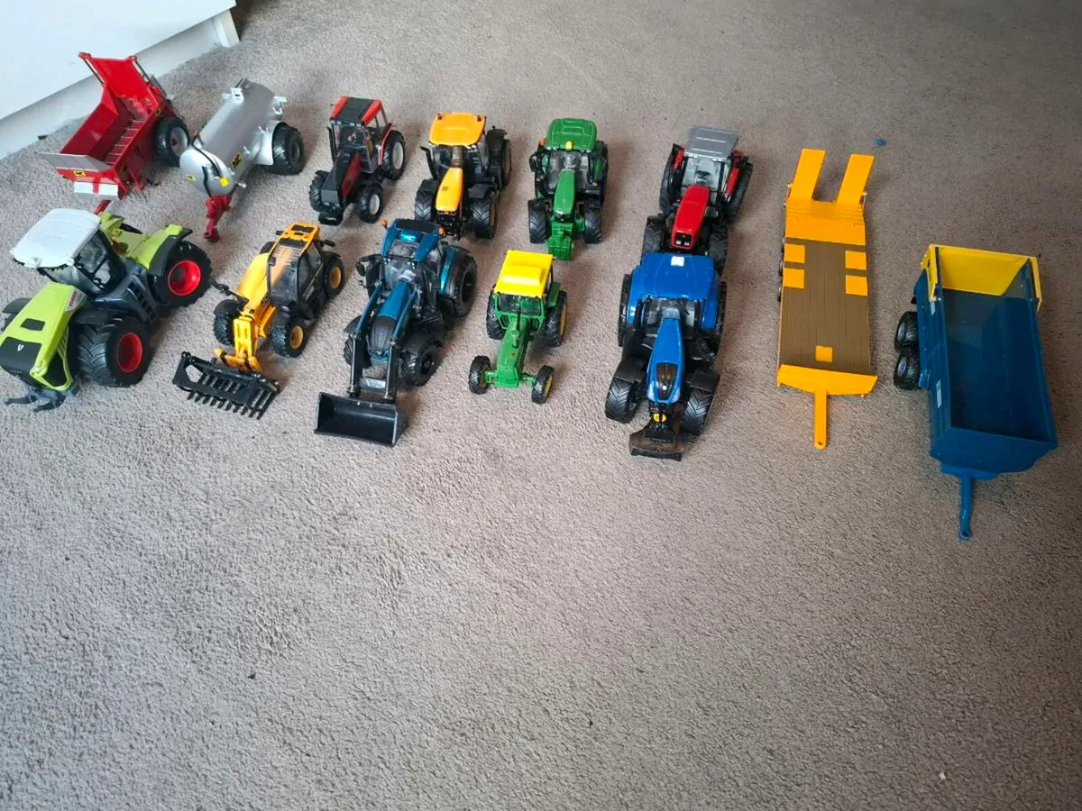 Farm Shed & Tractors - Image 2