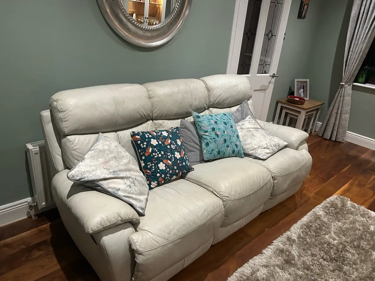 3 Seater Leather Reclining Sofa - Image 2