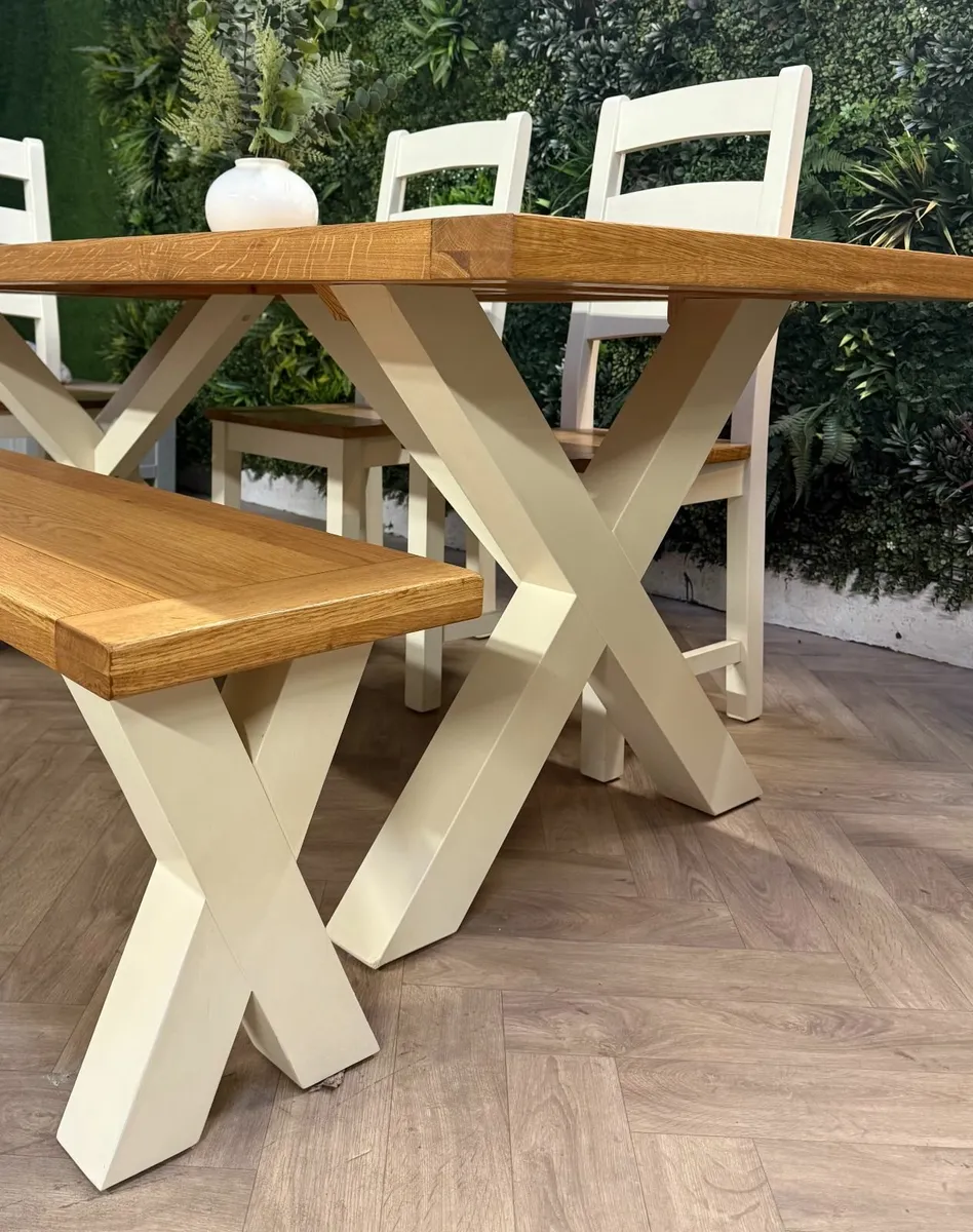 oak kitchen table, 4 chairs & bench - Image 2