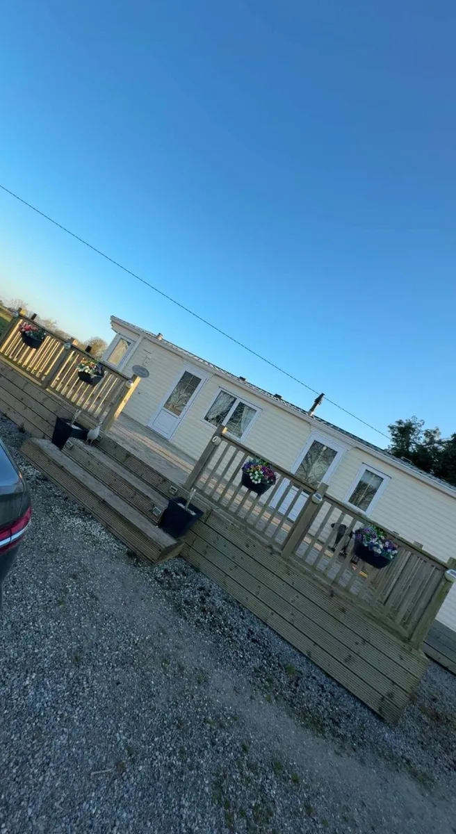 Mobile home - Image 1