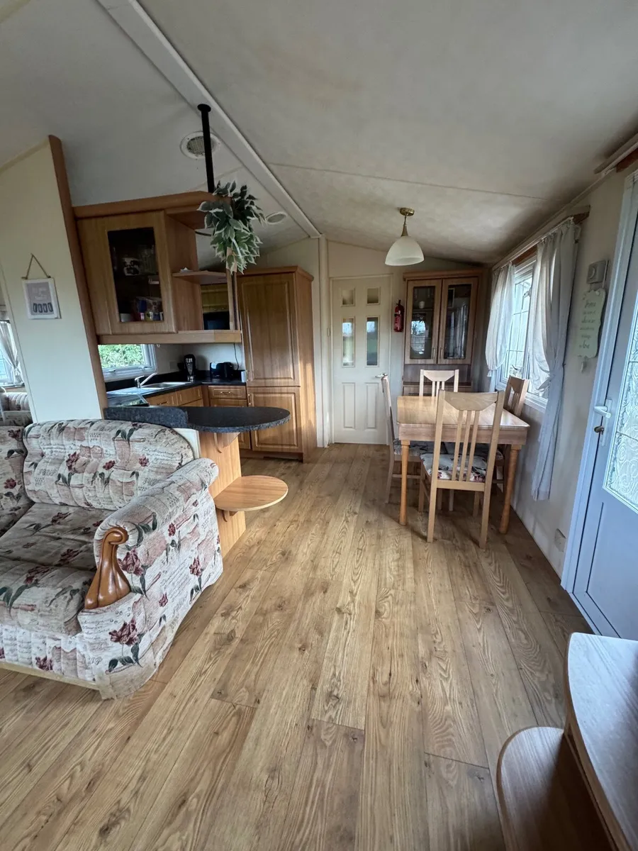 Mobile home - Image 2