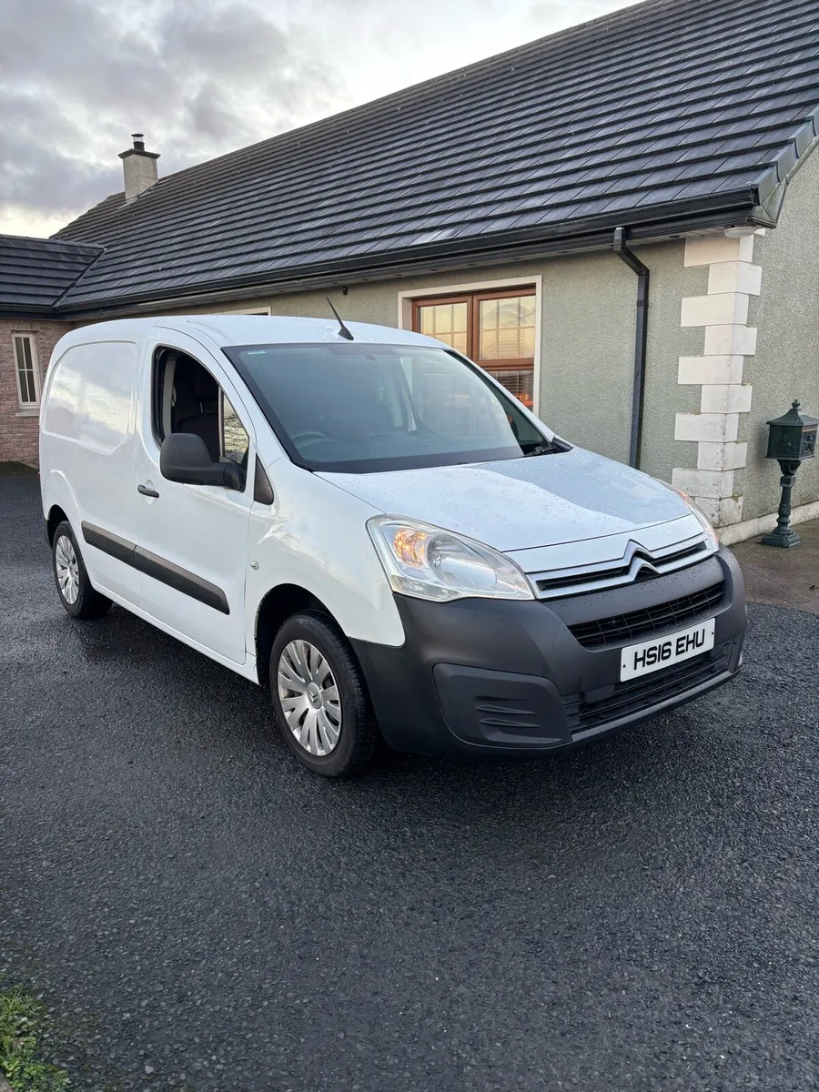 2016 Citroen berlingo 3 seater - Image 2