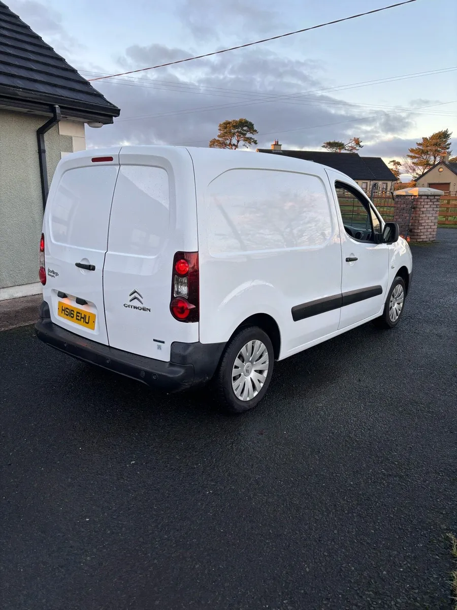 2016 Citroen berlingo 3 seater - Image 3