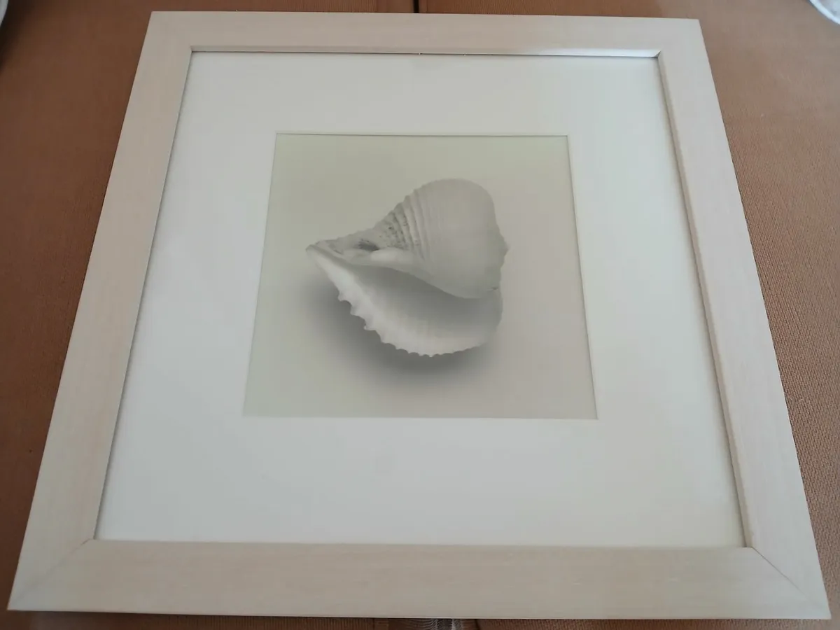 Framed picture 35cm x 35cm - Image 1