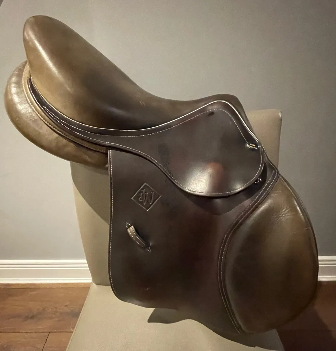 John Whitaker Jumping Saddle 16.5 inch - Image 2