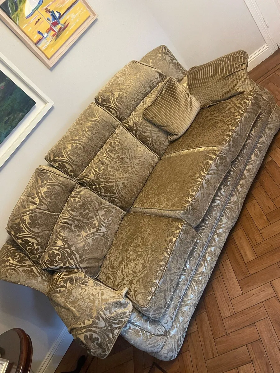 3 seater couch - Image 1