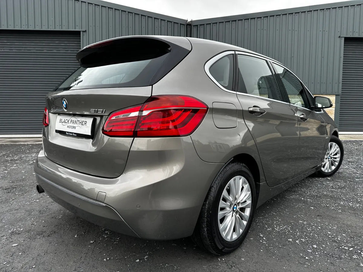 BMW 218i 161’ Luxury AUTOMATIC/LOW MILEAGE - Image 4