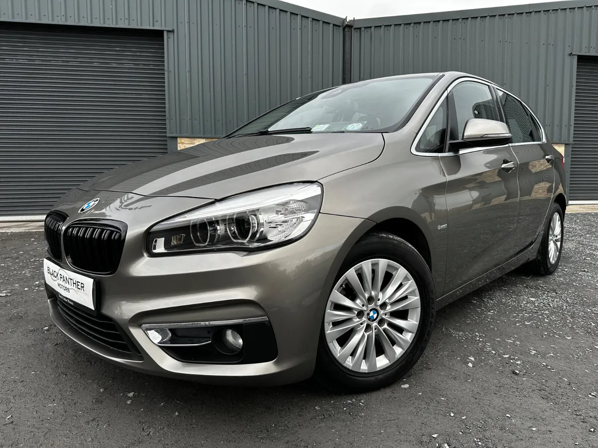 BMW 218i 161’ Luxury AUTOMATIC/LOW MILEAGE - Image 2