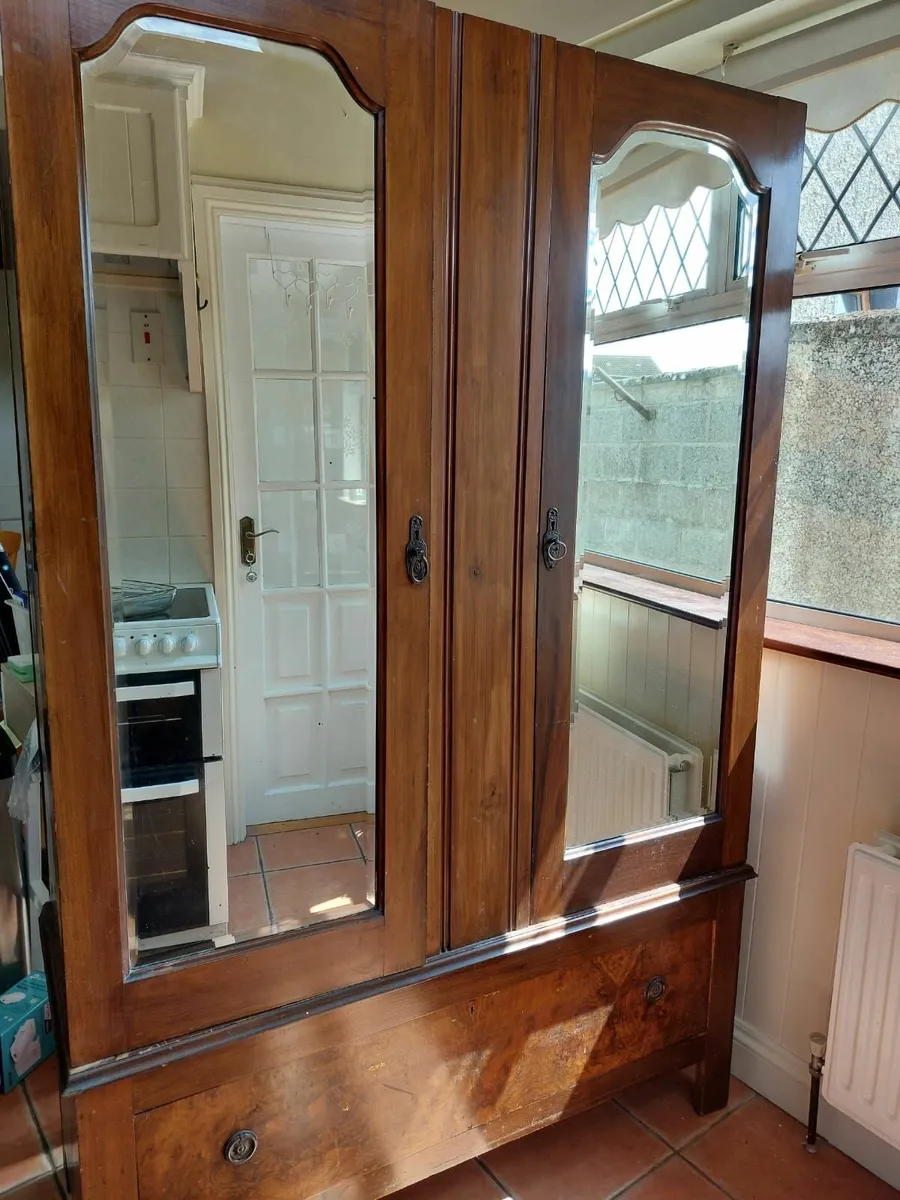 Antique wardrobe - Image 1