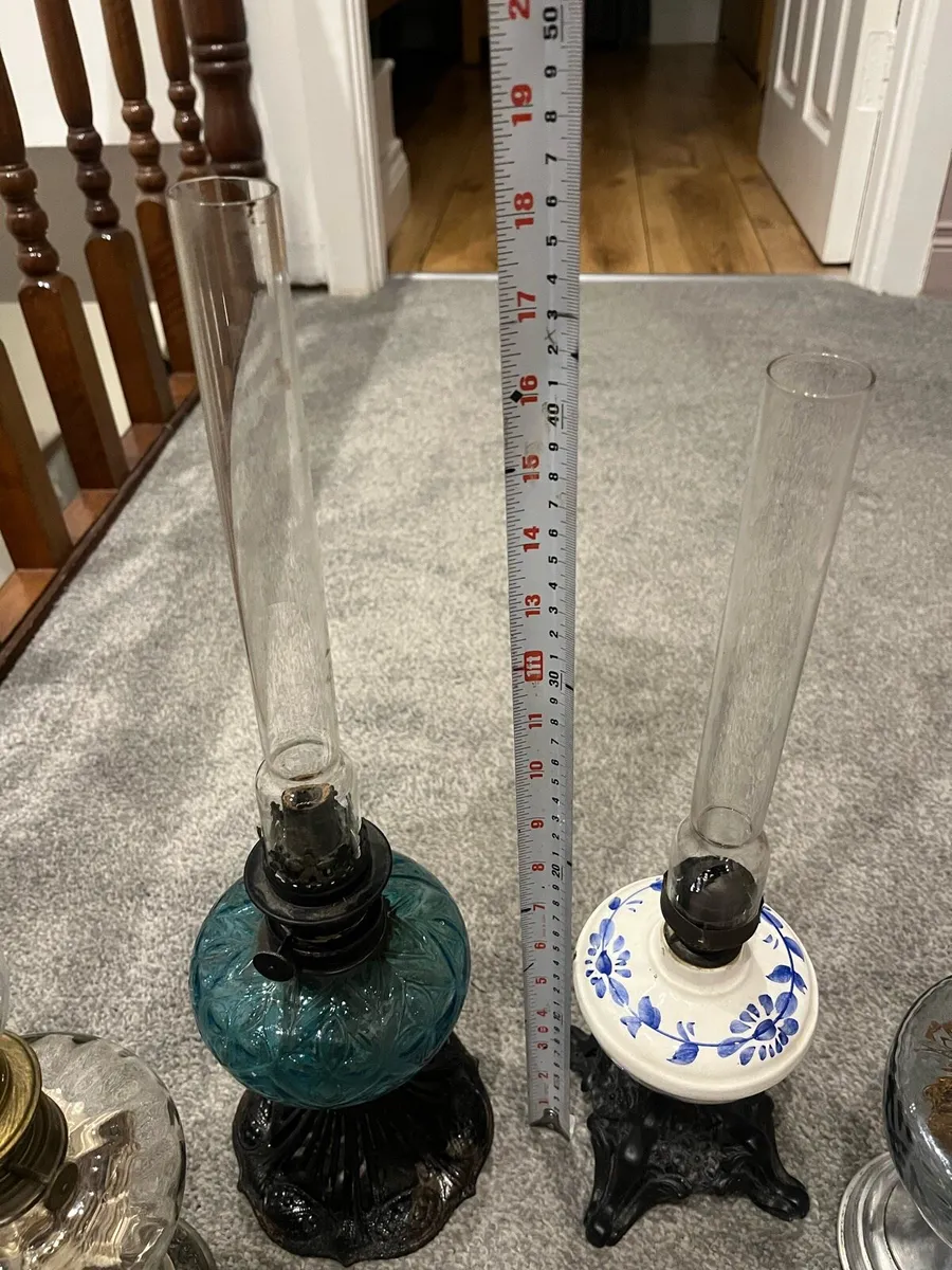 4 Vintage Oil Lamps - Image 2