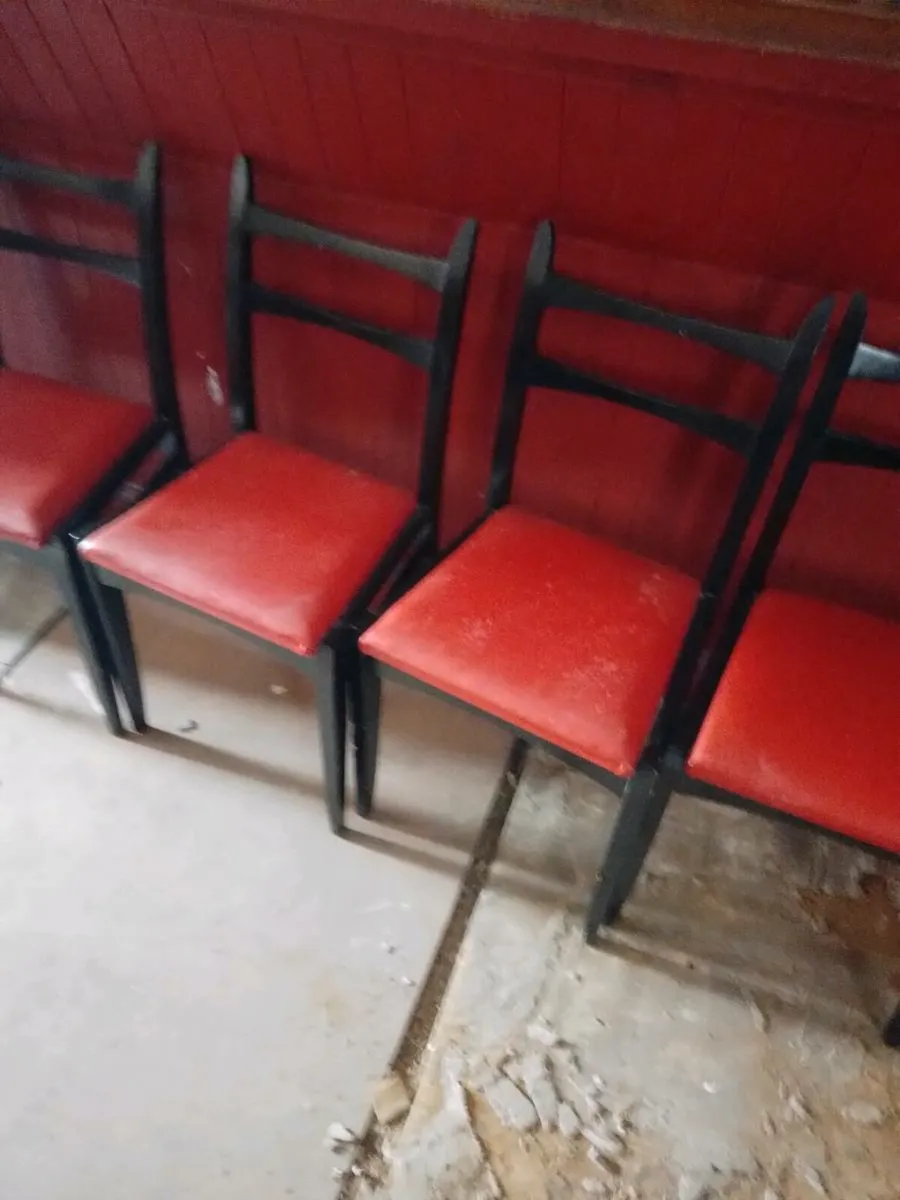 Furniture free to go - Image 1