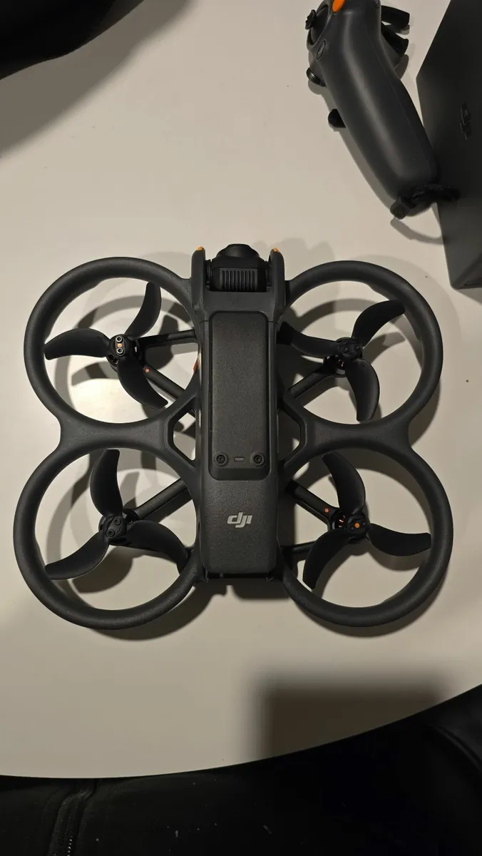 Drone DJI Avata 2 Combo Fly More - Image 1