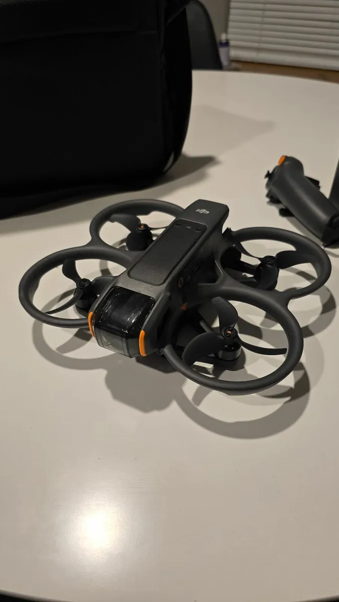 Drone DJI Avata 2 Combo Fly More - Image 2
