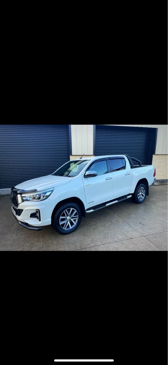 Toyota Hilux - Image 1