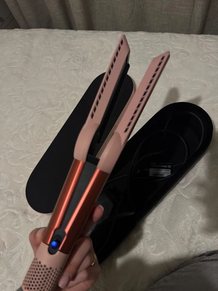 Dyson AirStrait Strawberry - Image 4