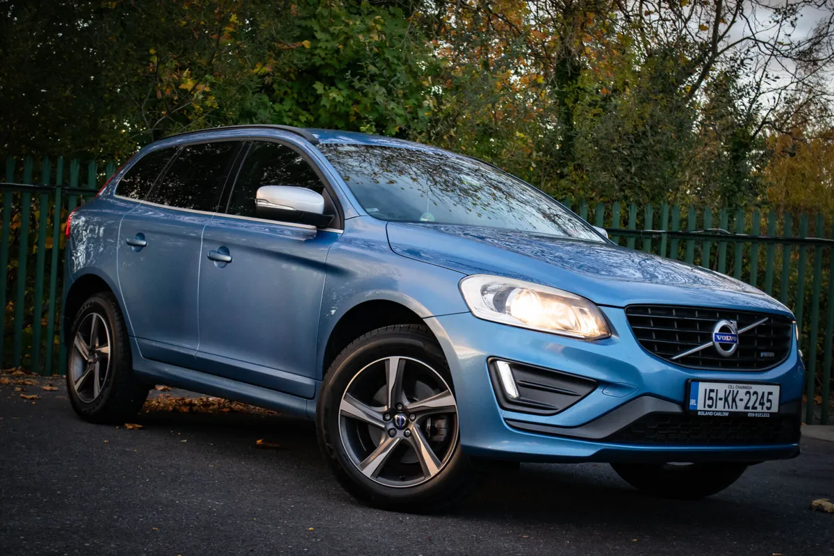 2015 Volvo XC60 2.0 R-design D4 Low Mileage* 181HP - Image 3
