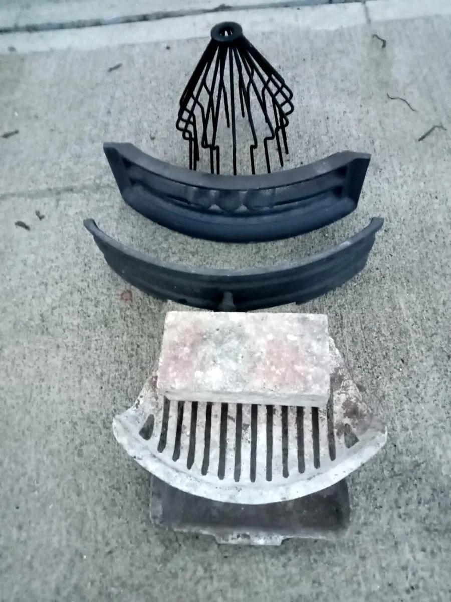 Fire starter set, accessories and chimney cowl - Image 1